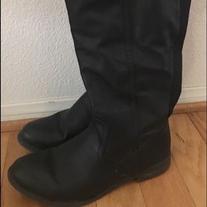 Black riding boots wide